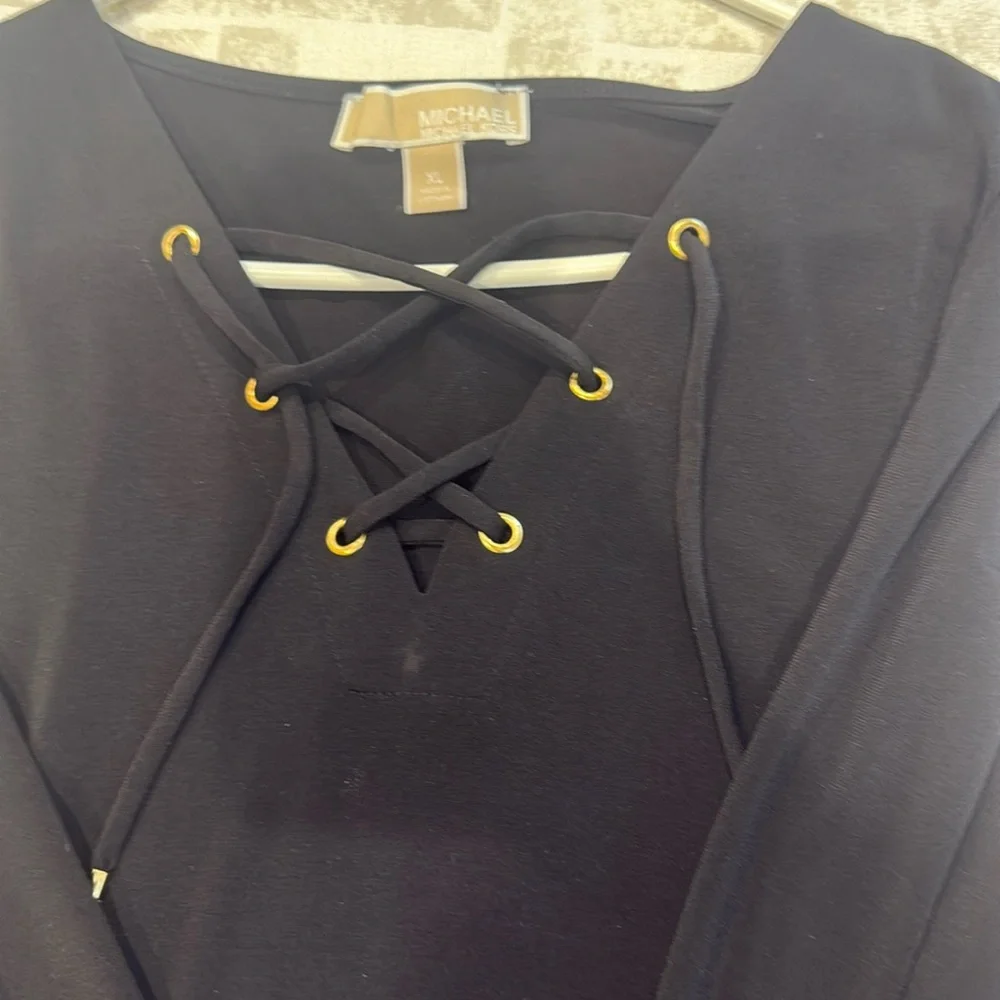 MICHAEL Michael Kors XL top EUC V neck Criss cross bell sleeve host pick - Picture 7 of 11